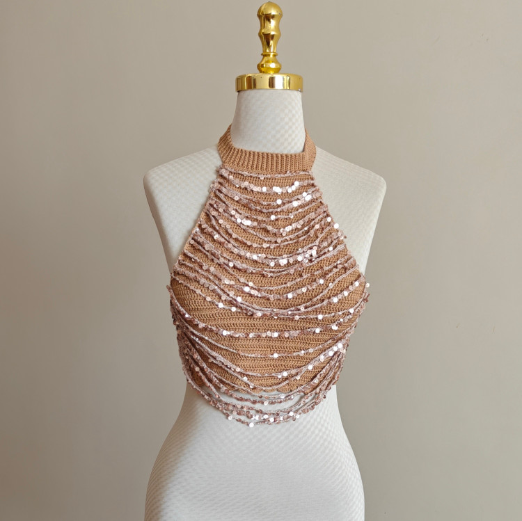 تاپ زنانه دستساز مناسب استایل تابستانی